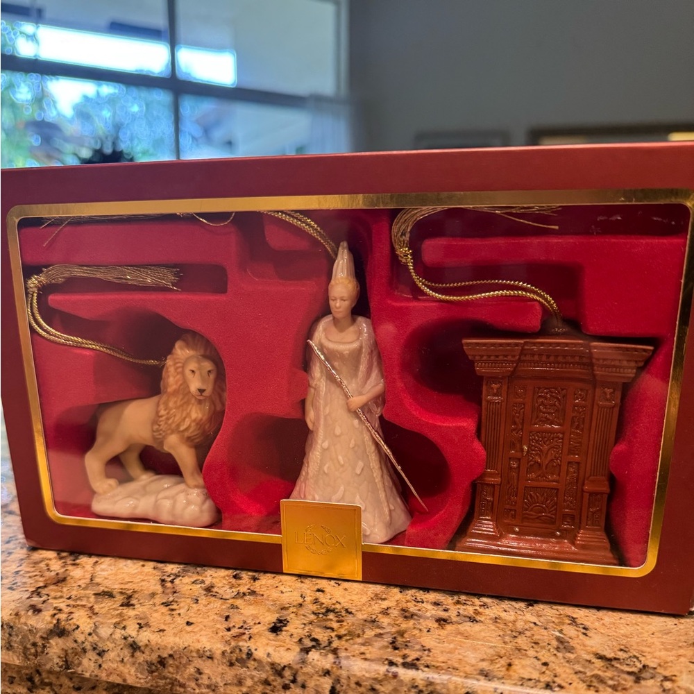 LENOX Disney Narnia 3 Ornament set, Lion Witch Wardrobe, New in Box